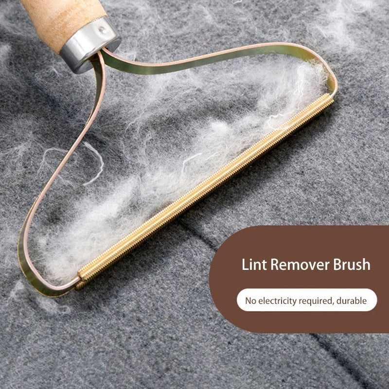 Portable Lint Remover ,Cloth Fuzz Shaver/Remover with Long Wooden Handle Restores Your Clothes and Fabrics,Reusable Double Hair Remove Brush for Carpet, Knitted ,Pet Hair Remover - REUSABLE